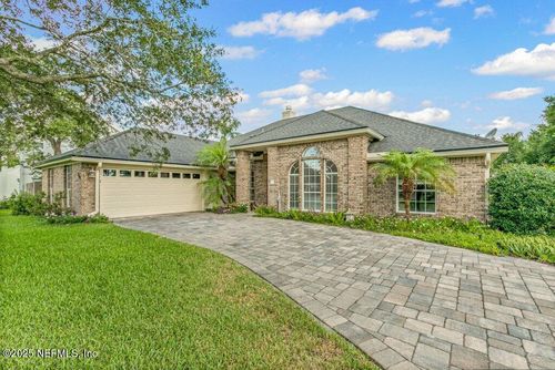 508 Lighthouse Ct, Neptune Beach, FL, 32266-6602 | Card Image