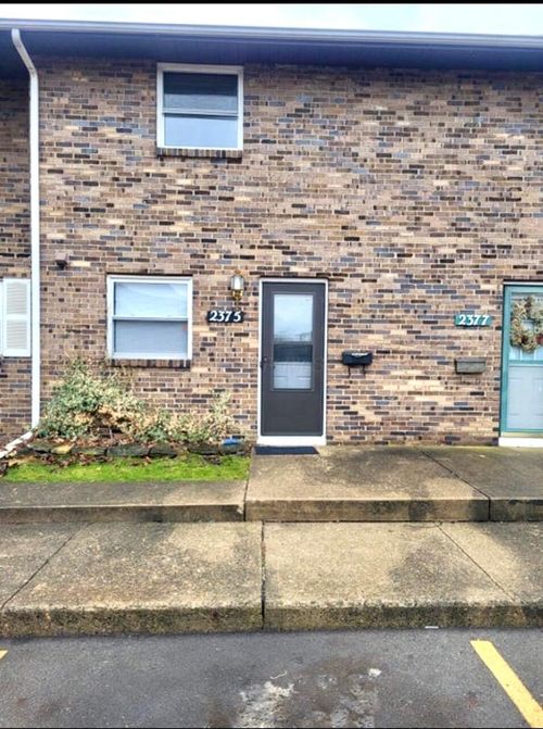 2375 Woodbrook Cir S, Columbus, OH, 43223-3188 | Card Image