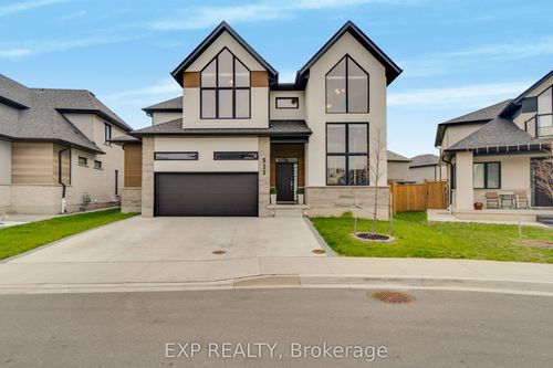5-923 Stonecliffe Walk, Kitchener, ON, N2P0K5 | Card Image