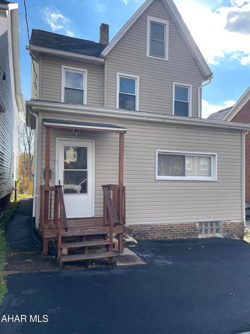 1009 22nd Ave, Altoona, PA, 16601-4150 | Card Image