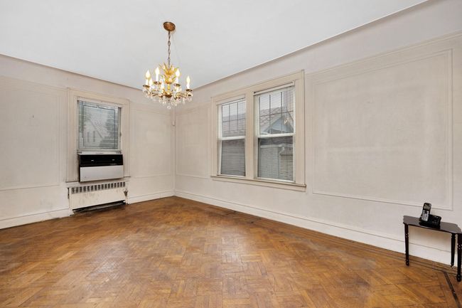 88 79 Th Ave, House other with 3 bedrooms, 2 bathrooms and 1 parking in Glendale NY | Image 9