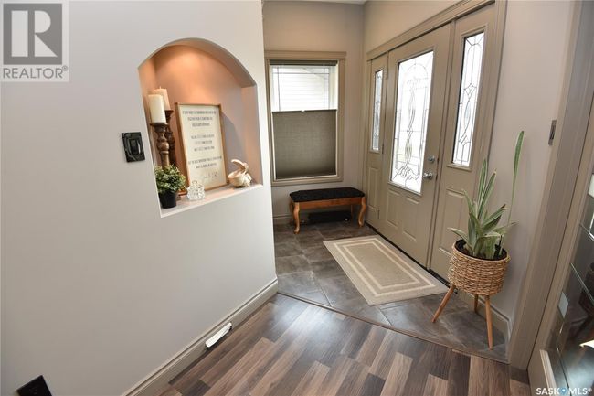 210 Coventry Cres, House other with 5 bedrooms, 3 bathrooms and null parking in Nipawin SK | Image 4