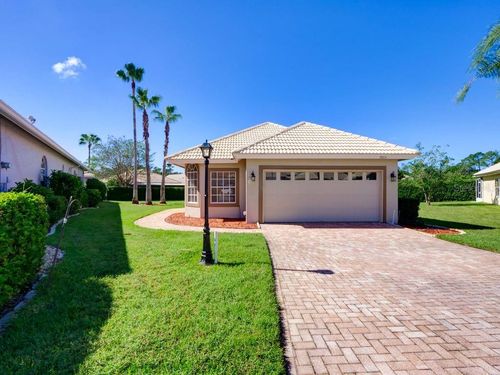 9013 Heathland Ct, MOUNT DORA, FL, 32757-9126 | Card Image
