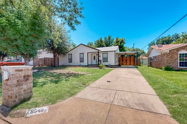 View of front facade featuring concrete driveway | Image 34