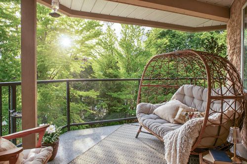 204-7070 W Saanich Rd, Brentwood Bay, BC, V8M1P5 | Card Image