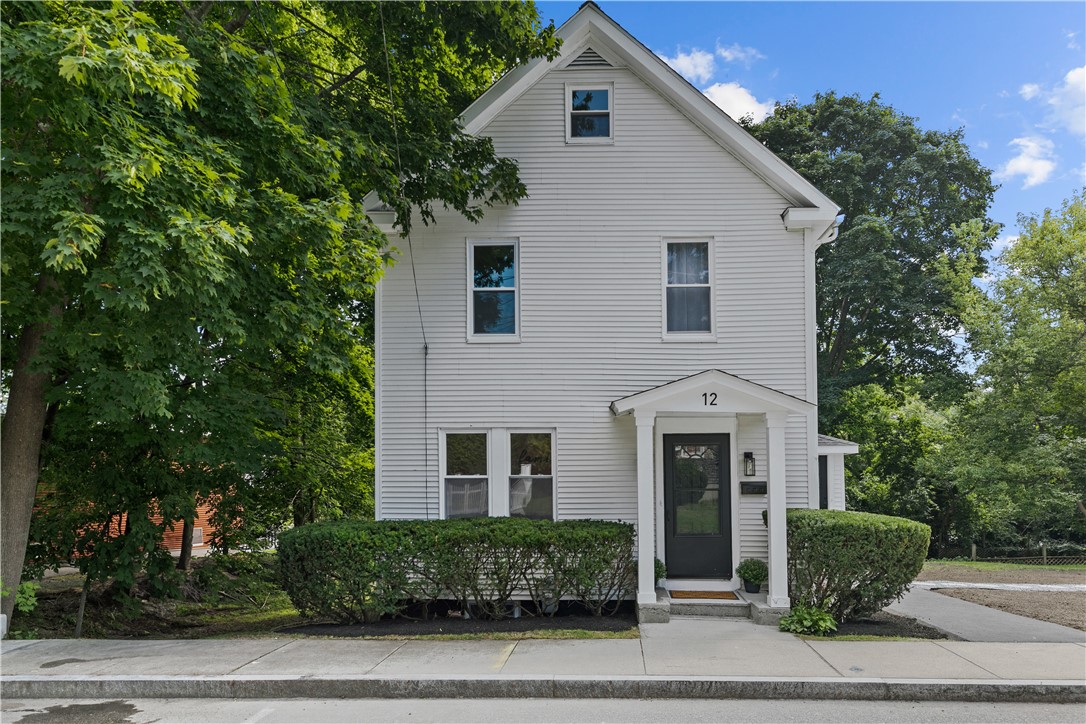 Beach St, Warren, RI 02885