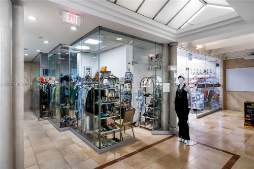 cu205-19201 Collins Ave, Sunny Isles Beach, FL, 33160-2202 | Card Image