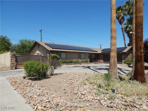 2712 W Oakey Blvd, Las Vegas, NV, 89102-2089 | Card Image