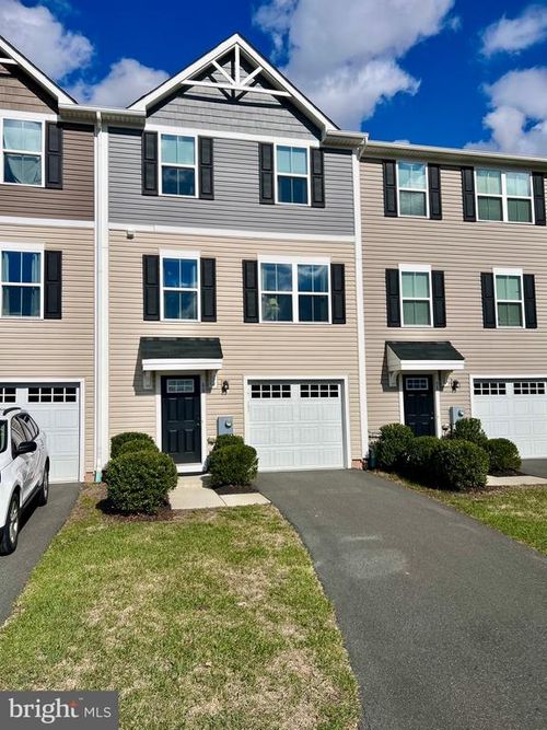 60 Foxwood Dr, GILBERTSVILLE, PA, 19525-7702 | Card Image