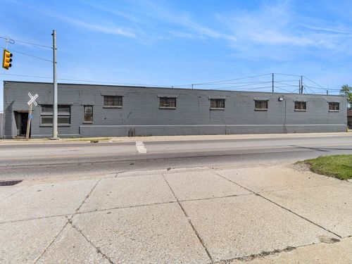 200 E Broadway St, Three Rivers, MI, 49093-1935 | Card Image