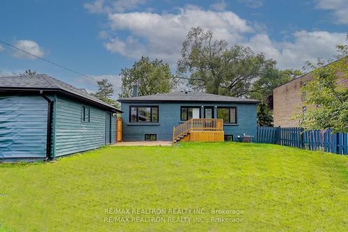 163 Maurice Dr, Oakville, ON, L6K2W8 | Card Image
