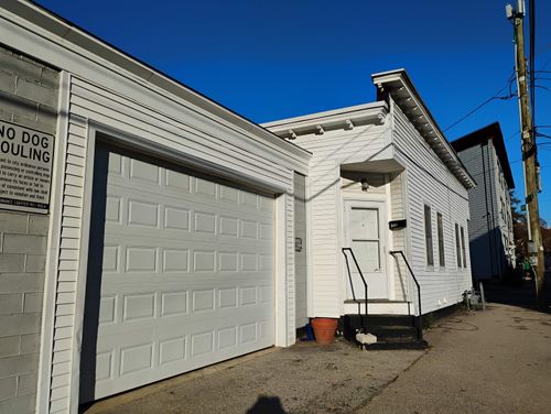 362 Amherst St, Manchester, NH, 03104-4961 | Card Image