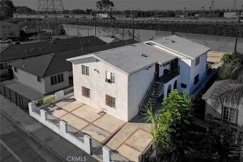 9715 S Broadway, Los Angeles, CA, 90003 | Card Image