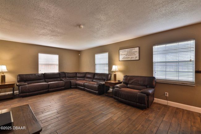 180 Willow Run, House other with 5 bedrooms, 3 bathrooms and null parking in ORMOND BEACH FL | Image 4
