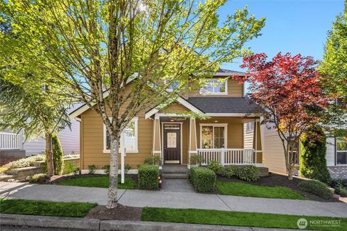 2441 31st Ave Ne, Issaquah, WA, 98029-3619 | Card Image