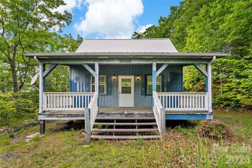 42 Parkway Dr, Marion, NC, 28752-9303 | Card Image