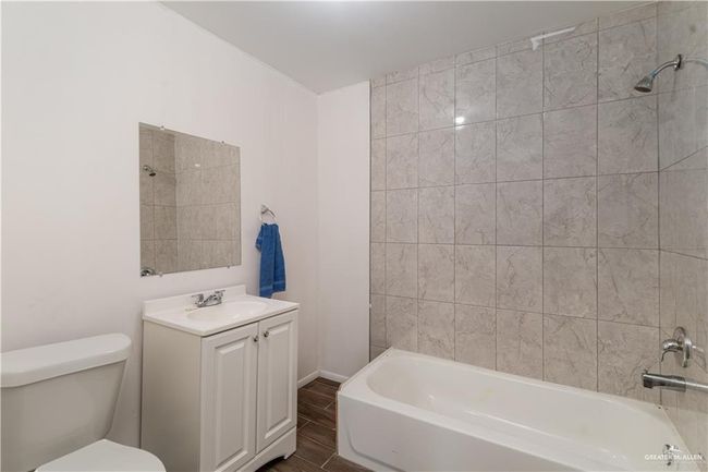 3805 S Midway Rd, House other with 3 bedrooms, 2 bathrooms and null parking in Weslaco TX | Image 11