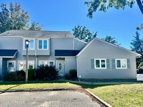 5 S Seas Ct, Barnegat, NJ, 08005-2516 | Card Image