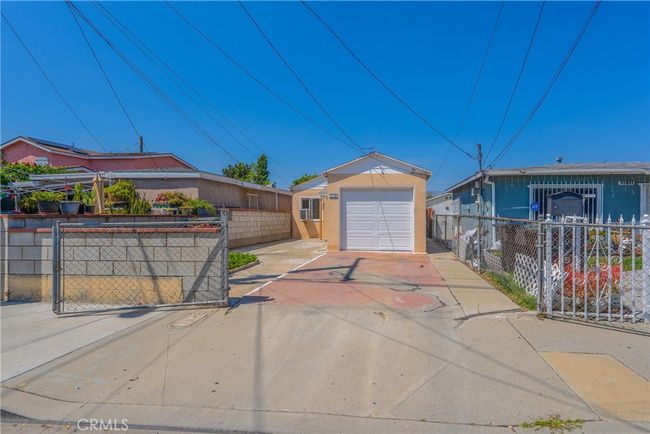 11909 Lowemont St, House other with 2 bedrooms, 1 bathrooms and 2 parking in Norwalk CA | Image 4