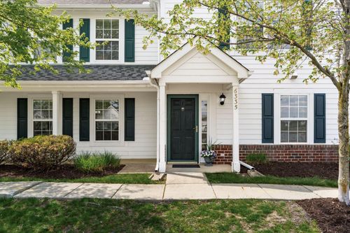 6335 Lakeview Dr W, Grove City, OH, 43123-8317 | Card Image