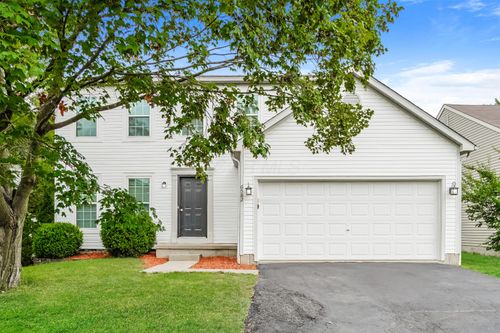 6582 Cloverlawn Cir, Canal Winchester, OH, 43110-8705 | Card Image