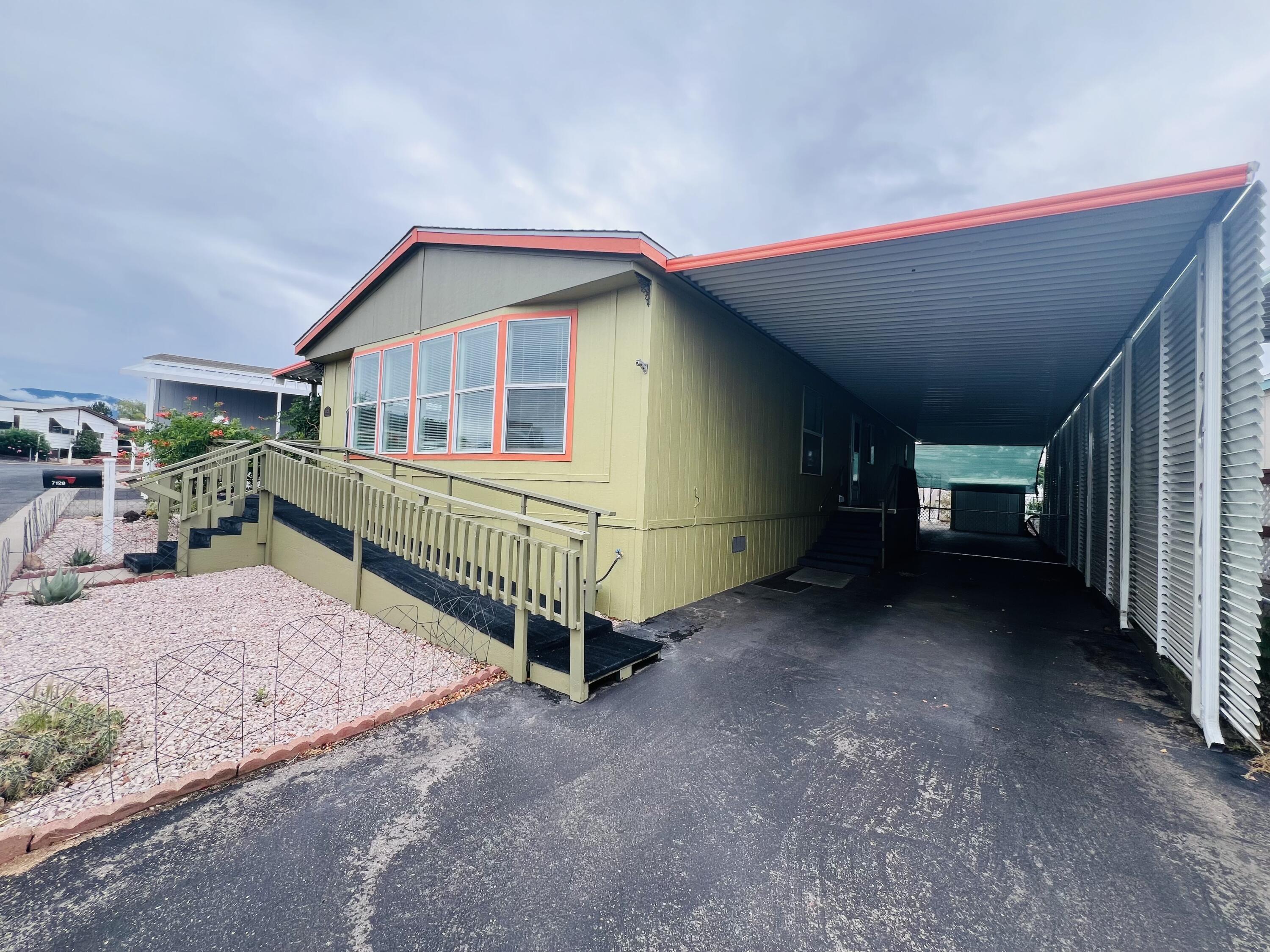 Springfield Dr, Albuquerque, NM 87109