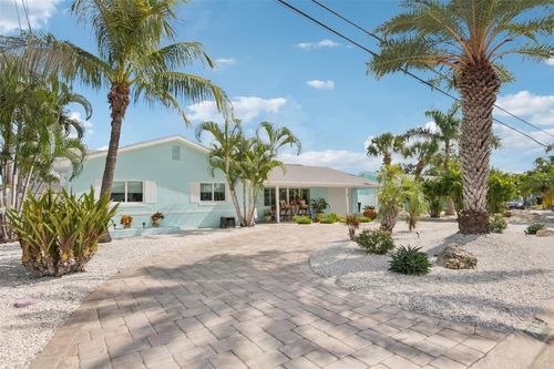 7869 Causeway Blvd S, ST PETERSBURG, FL, 33707-1010 | Card Image