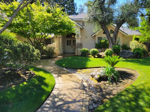 819 E Woodhaven Lane, Fresno, CA, 93720 | Card Image