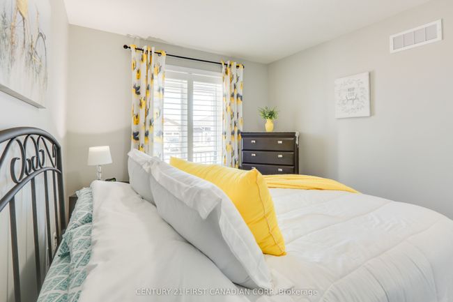 18 Windward Way N, House other with 2 bedrooms, 2 bathrooms and 2 parking in Goderich ON | Image 7