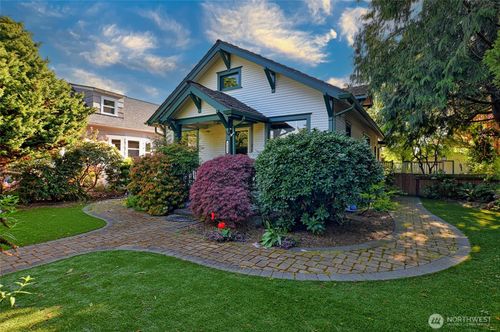 1611 Oakes Ave, Everett, WA, 98201-2051 | Card Image