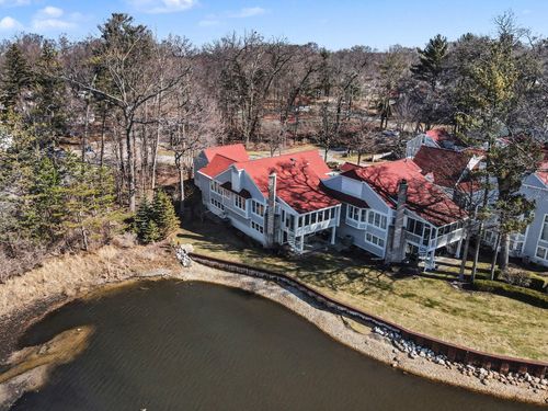 16840 Landing Dr, Spring Lake, MI, 49456-1386 | Card Image