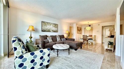 apt-429-100 Bayview Dr, Sunny Isles Beach, FL, 33160-4753 | Card Image