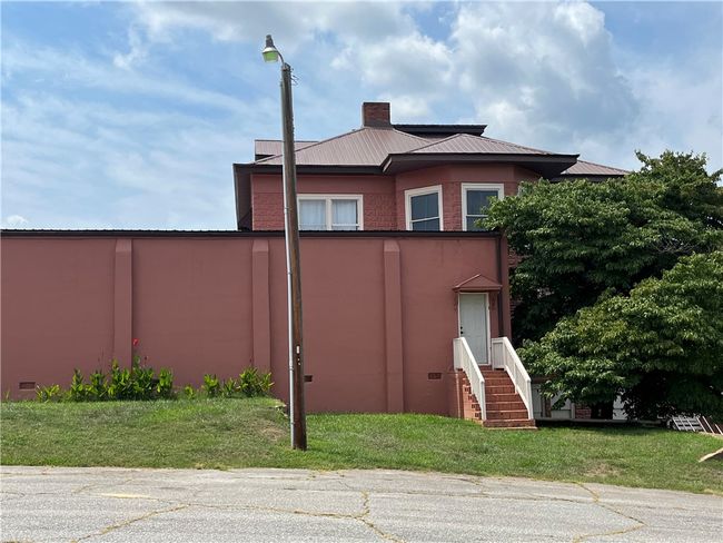 UNIT-201 - 112 W Main St, Home with 0 bedrooms, 0 bathrooms and null parking in Walhalla SC | Image 19