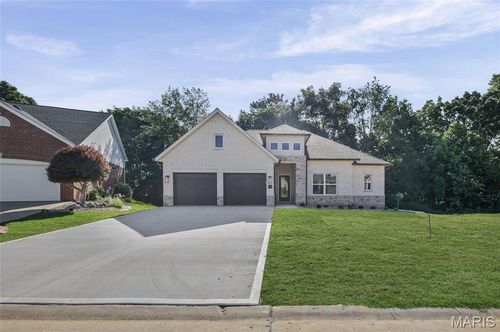 249 Fountain Dr, Glen Carbon, IL, 62034-1389 | Card Image