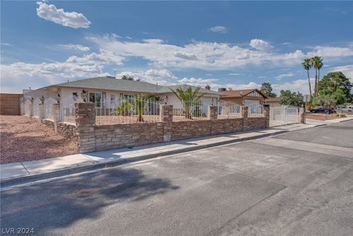 5403 Tamarus Street, Las Vegas, NV, 89119 | Card Image