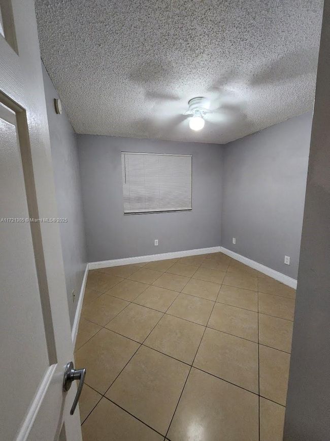 APT-129 - 2600 S University Dr, Condo with 3 bedrooms, 2 bathrooms and null parking in Davie FL | Image 29