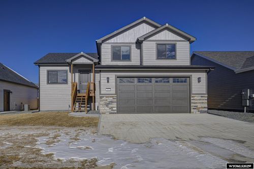 4525 Shale Circle, Mills, WY, 82644 | Card Image