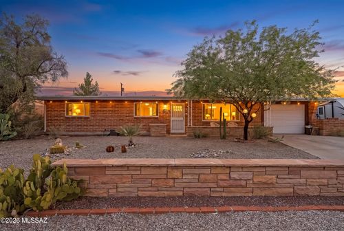 5151 E Hawthorne Pl, Tucson, AZ, 85711-1317 | Card Image