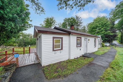 15 Old Westbrookville Rd, Wurtsboro, NY, 12790-2033 | Card Image