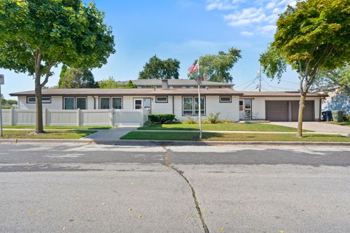 3129 S 63rd St, Milwaukee, WI, 53219-4114 | Card Image