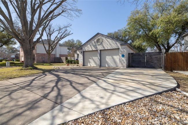 Extended Driveway | Image 4