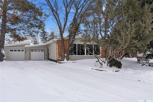 257 Campion Cres, Saskatoon, SK, S7H3T8 | Card Image