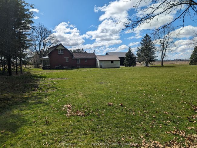 22445 Fairview Rd, House other with 3 bedrooms, 1 bathrooms and 6 parking in Thorndale ON | Image 37