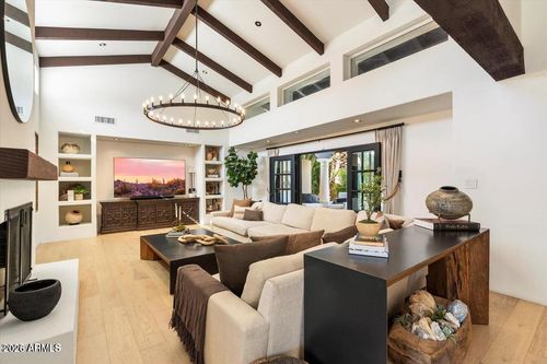 9836 E Topaz Dr, Scottsdale, AZ, 85258-4742 | Card Image
