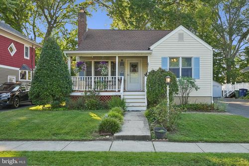 203 Hutchinson St, Hightstown, NJ, 08520-4115 | Card Image