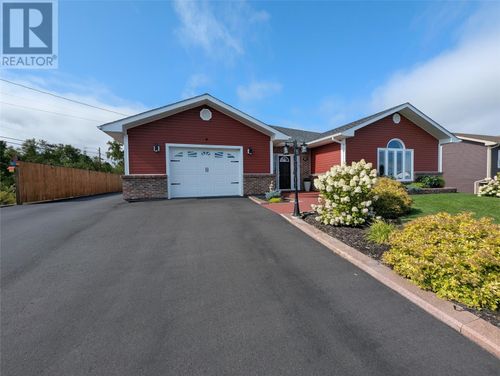 24 Ryan St, Grand Falls-Windsor, NL, A2A0C4 | Card Image