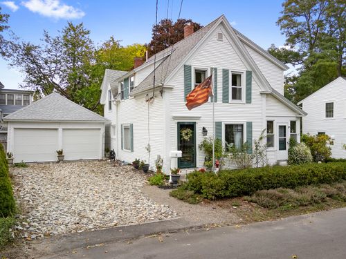 11 Grove Street, Rockland, ME, 04841 | Card Image