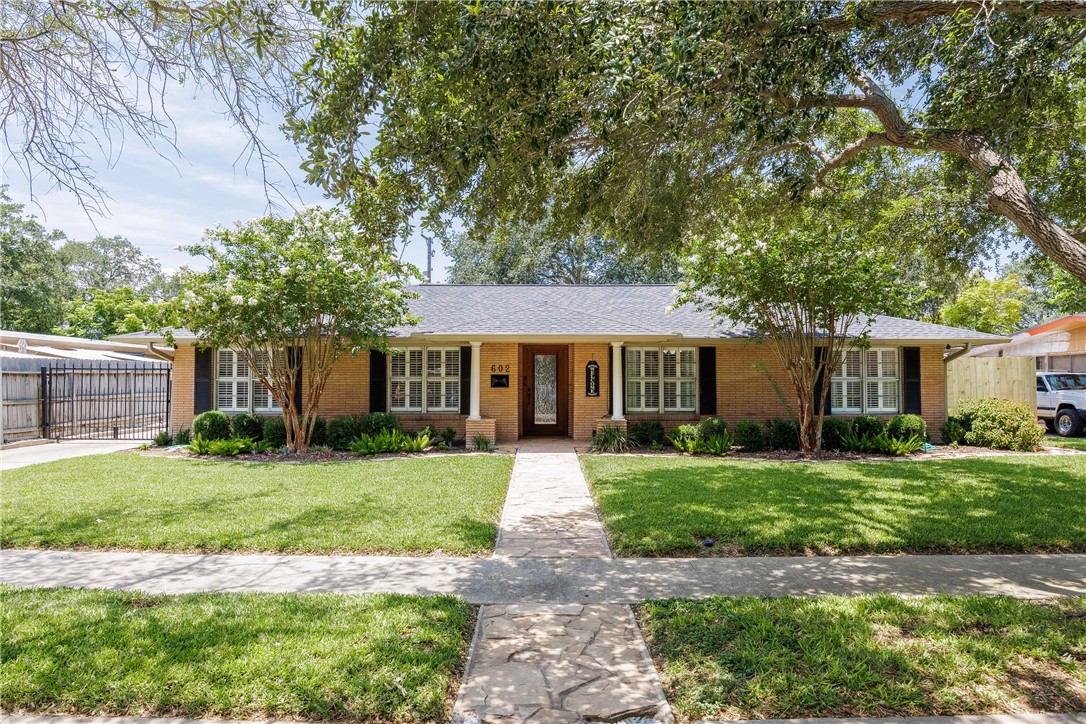 Dolphin Pl, Corpus Christi, TX 78411