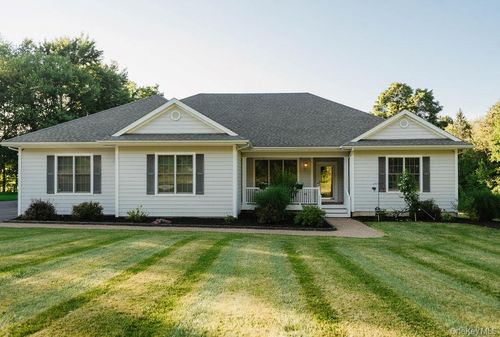 7 Brescia Blvd, East Fishkill, NY, 12533-5008 | Card Image