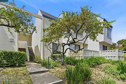 3746 Stoneglen N, Richmond, CA, 94806 | Card Image